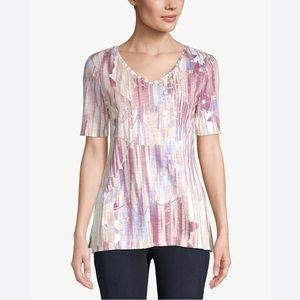 Chico’s floral side slit elbow top